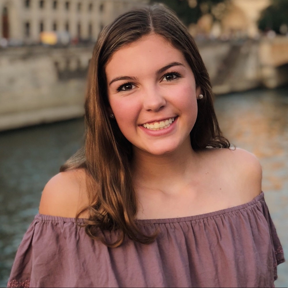 Meet your Posher, Caroline